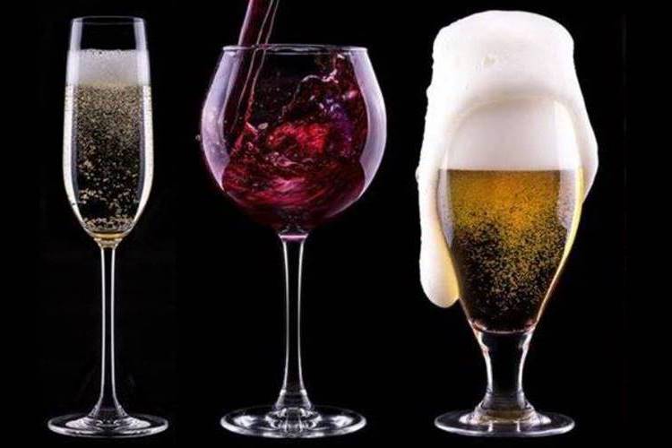 verres de vin, de bière et de champagne